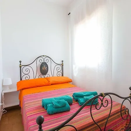 Mina Villa *